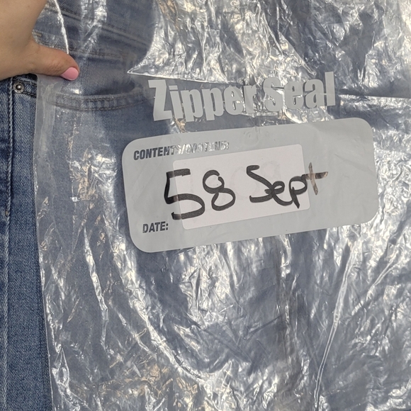 Levi Strauss & CO Blue Jeans 711 Skinny Cotton Blend Pockets Ripped Knee Size 29 - Picture 10 of 12